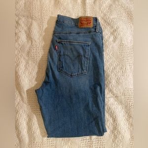 Levi's size 32